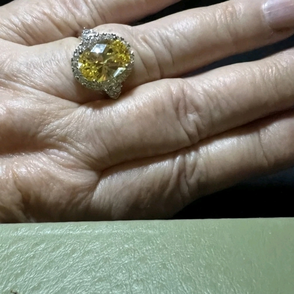 Womans Canary Yellow Sterling Silver Ring Size 9.75 - Picture 7 of 12